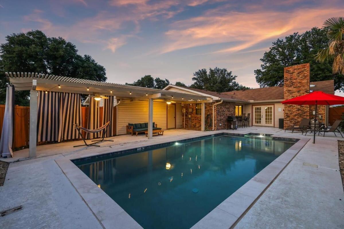 Spectacular 4Br 2,5Ba Holiday Home With Pool And Grill Carrollton Kültér fotó